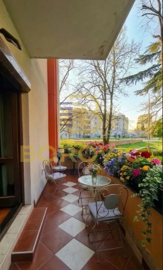 Prodaja, trosoban stan, 74m², Labudovo Brdo, Beograd