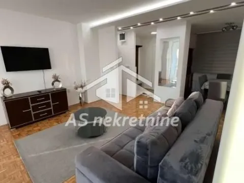 Izdavanje, trosoban stan, 70m², Novi Beograd Blok 23, Novi Beograd Sve Podlokacije - image 2