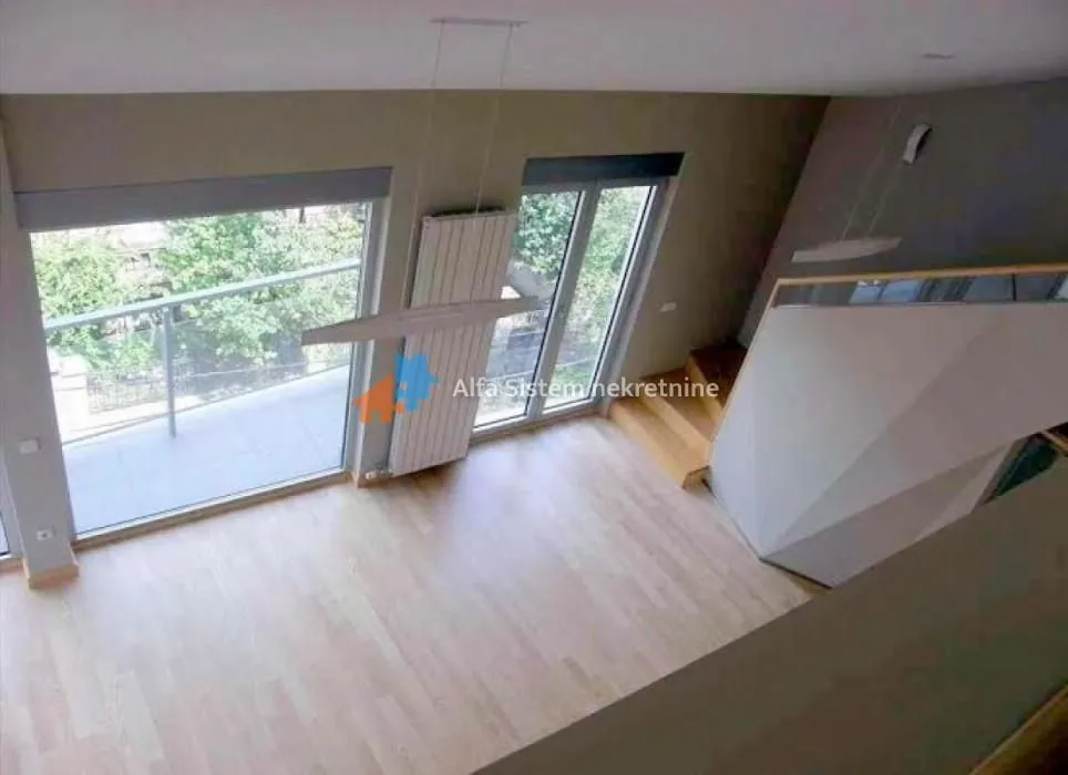 Rent, four bedroom apartment, 170m², Kalenić Pijaca, Vračar Sve Podlokacije
