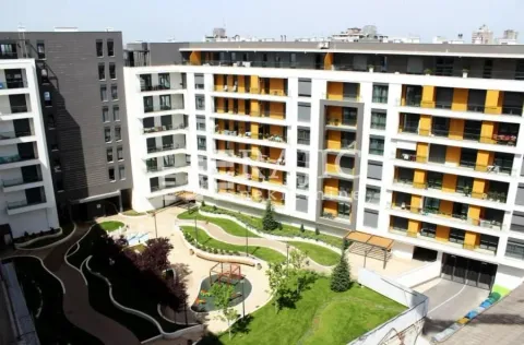 View of the courtyard and residential building facade. - image 13
