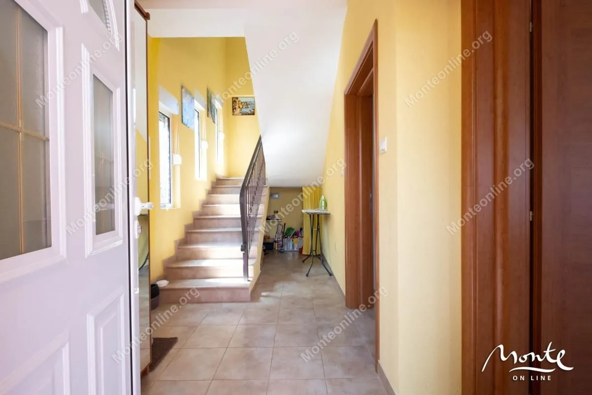 Prodaja, kuća, 89m², Krašići, Tivat