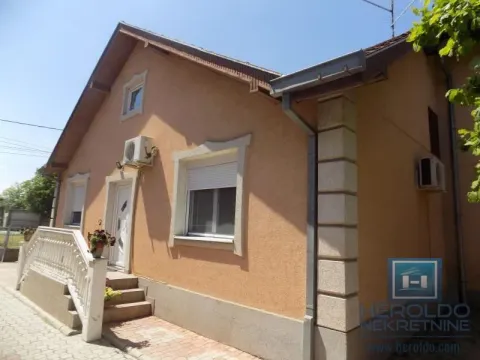 Prodaja, kuća, 230m2, Centar, Paraćin Prodaja, kuća, 230m2, Centar, Paraćin