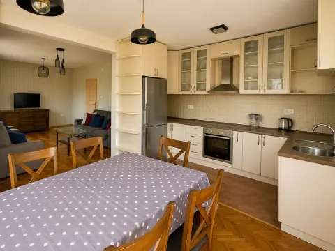 Rent, two bedroom apartment, 108m², Stari Aerodrom, Podgorica - image 4