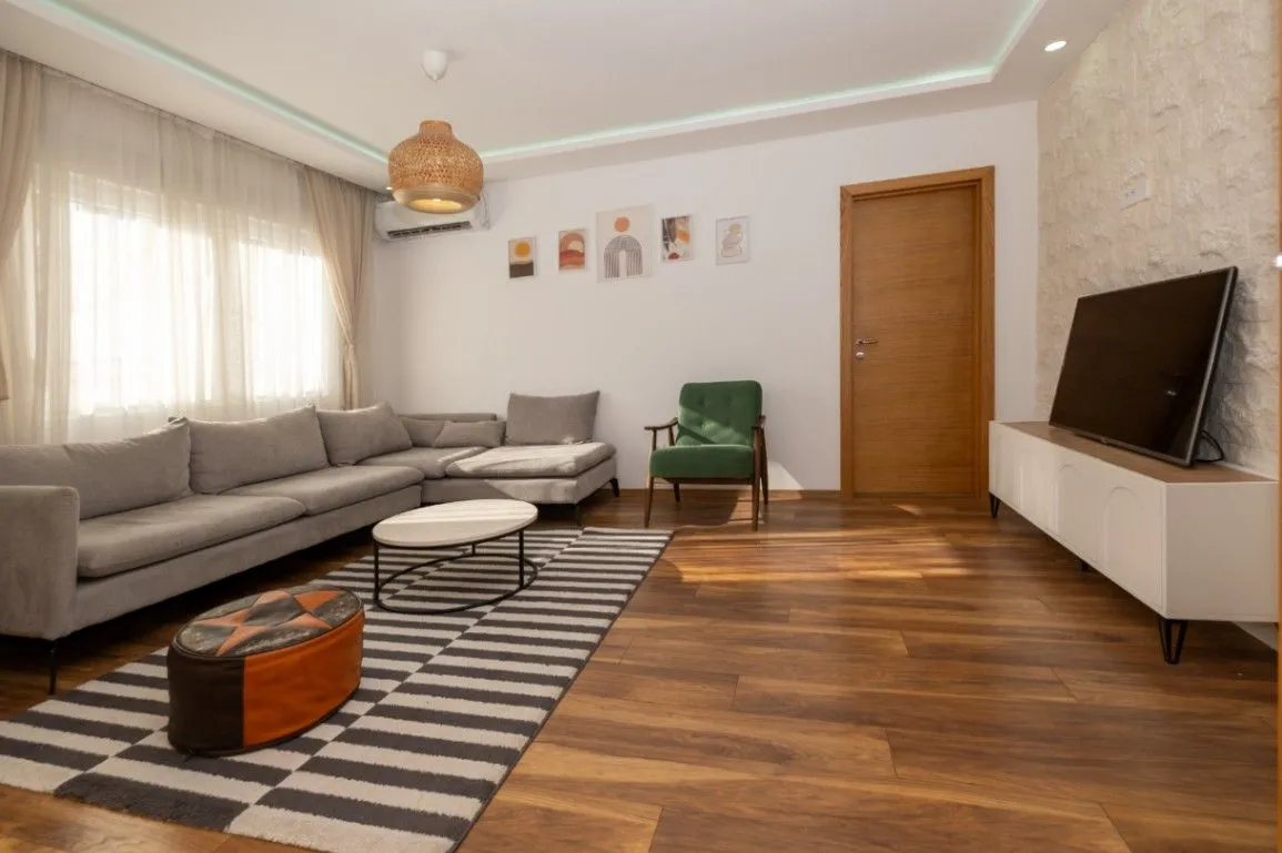 Prodaja, trosoban stan, 89m², Autobuska stanica, Podgorica