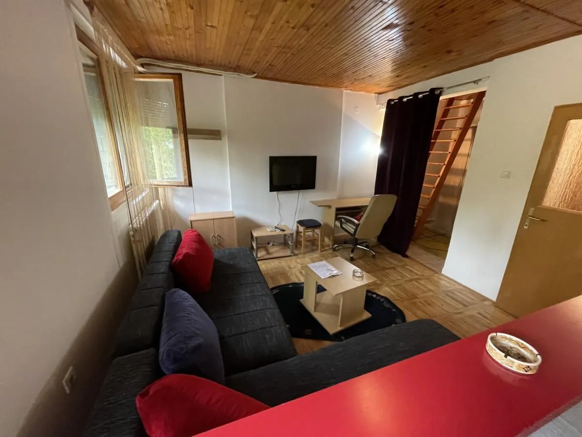 Prodaja, dvosoban stan, 40m², Železnička Stanica, Novi Sad Sve Podlokacije