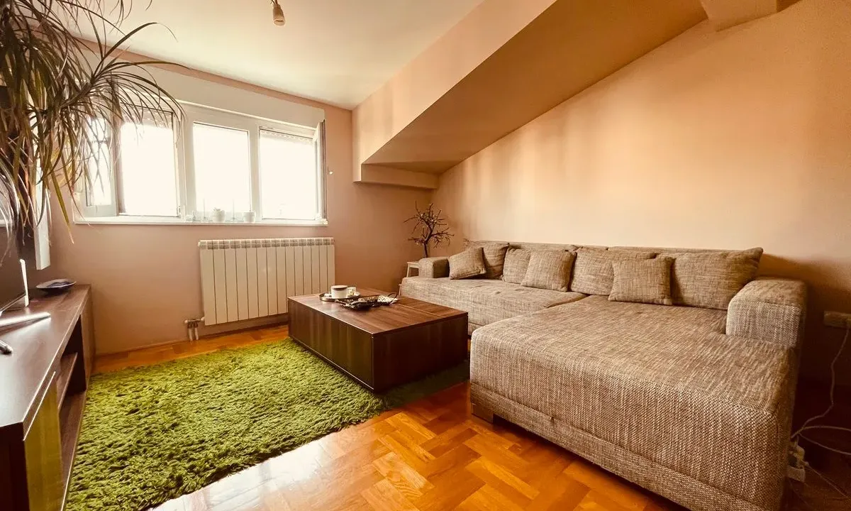 Prodaja, trosoban stan, 58m², Uciteljsko Naselje, Zvezdara Sve Podlokacije