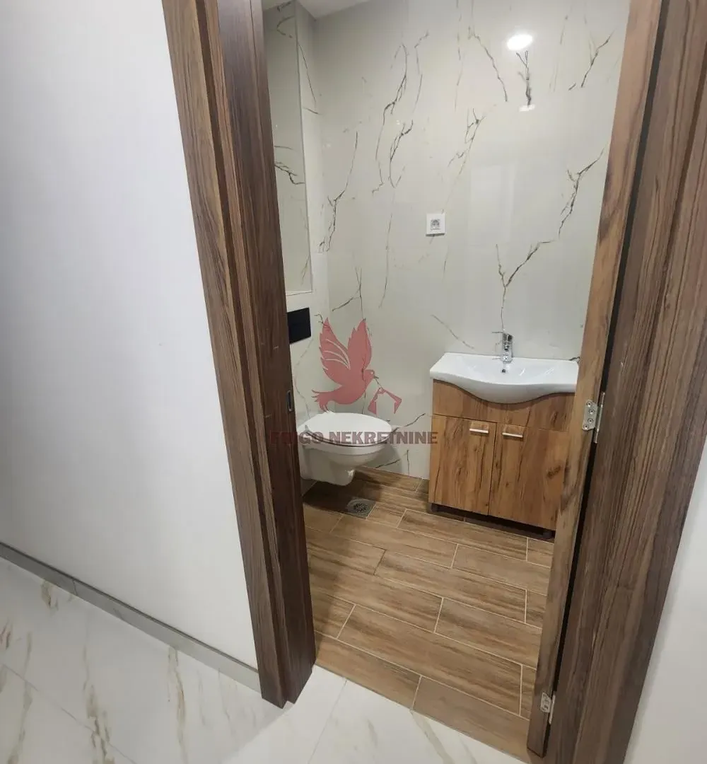 Prodaja, trosoban stan, 57m², Mladenovac, Beograd