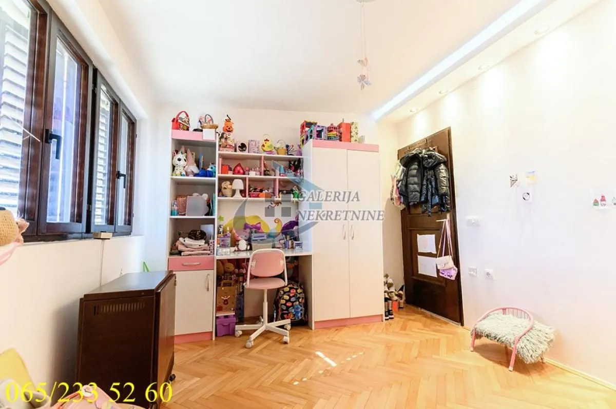 Sale, four bedroom apartment, 81m², Đeram Pijaca, Beograd