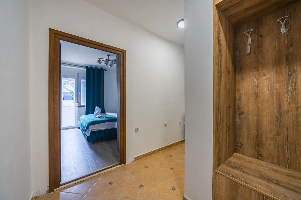 Rent, one bedroom apartment, 40m², Centar, Bar