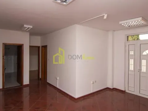 Izdavanje, kuća, 400m², Momišići, Podgorica - image 14