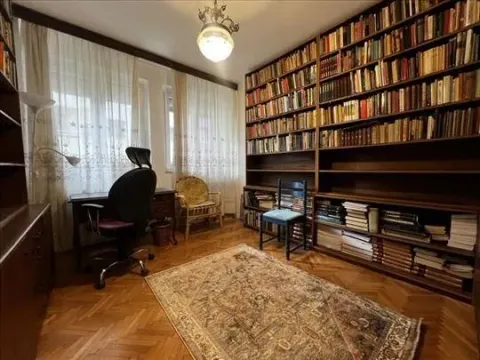 Izdavanje, trosoban stan, 80m², Kalenić Pijaca, Vračar Sve Podlokacije - image 10