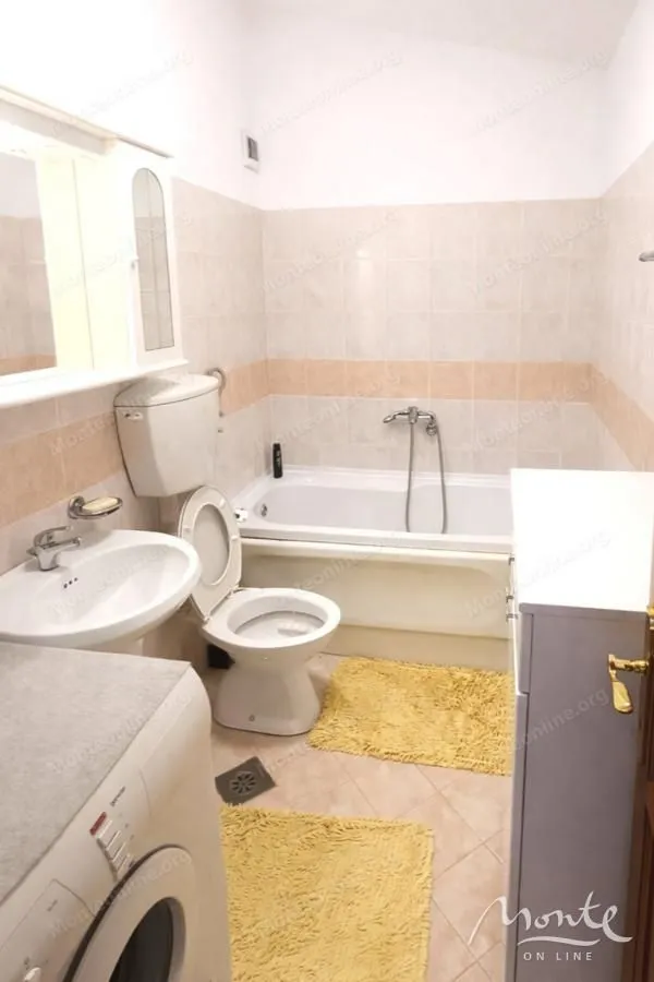Prodaja, dvosoban stan, 77m², Ljubović, Podgorica
