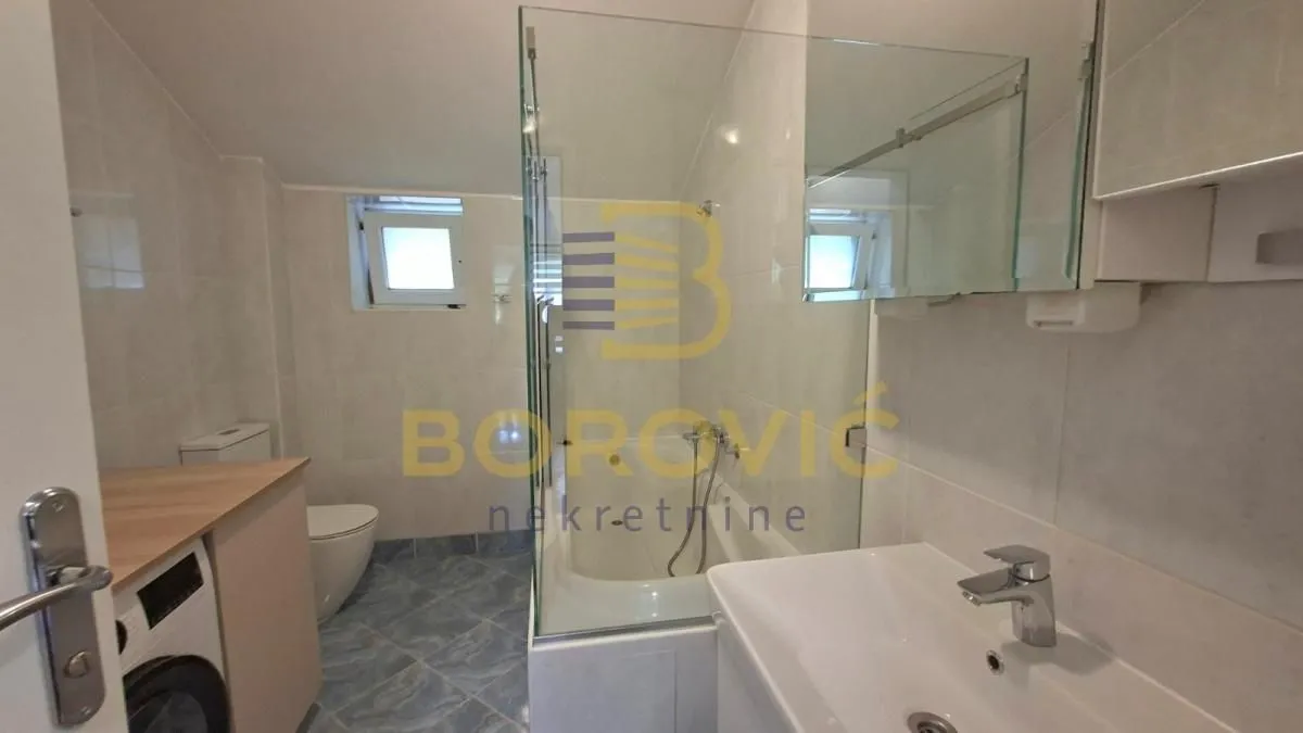 Izdavanje, trosoban stan, 100m², Senjak, Beograd