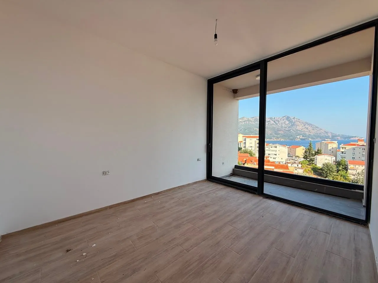 Prodaja, jednosoban stan, 50m², Bečići, Budva