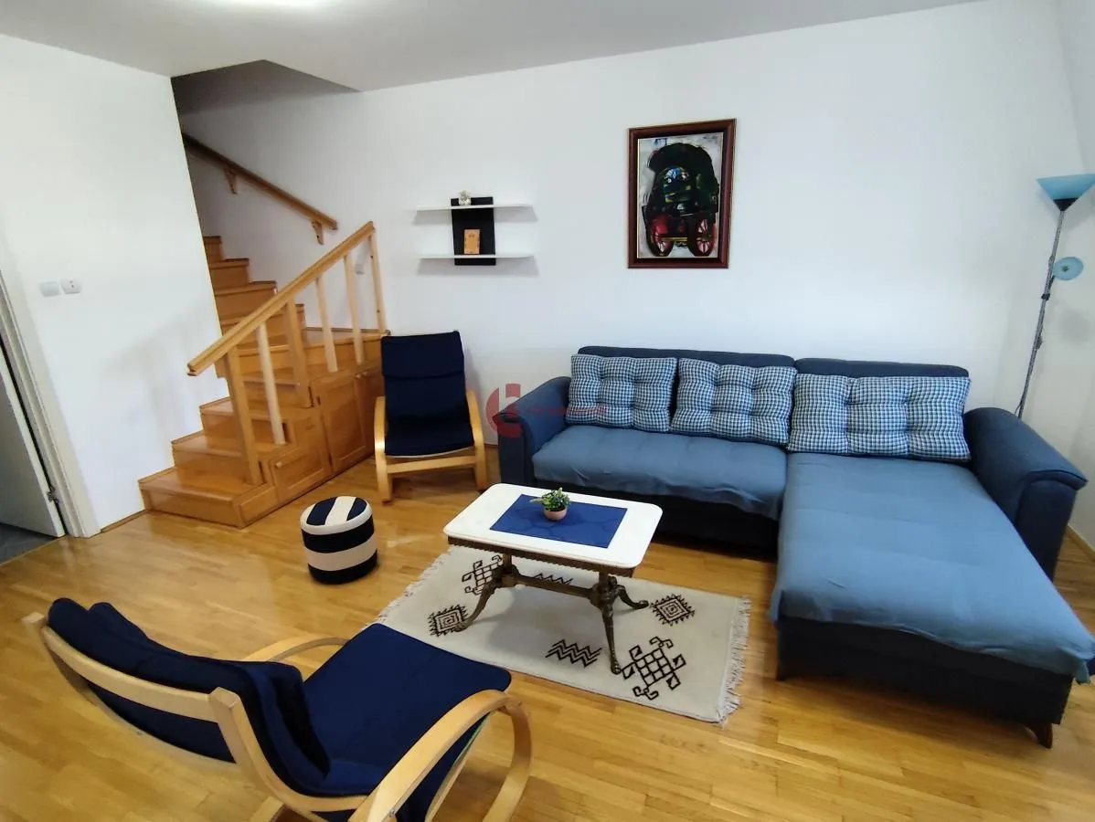 Izdavanje, trosoban stan, 90m², Centar, Subotica