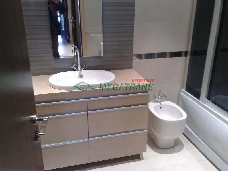 Rent, four bedroom apartment, 100m², Centar, Novi Sad