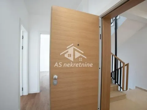 Sale, four bedroom apartment, 268m², Autokomanda, Voždovac Sve Podlokacije - image 6