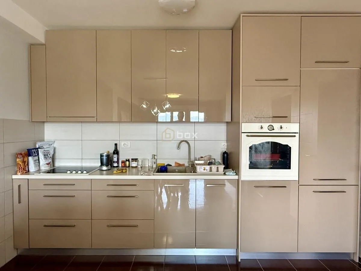 Prodaja, dvosoban stan, 67m², Palilula, Niš