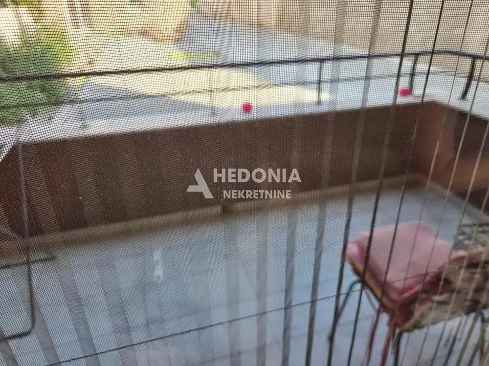 Izdavanje, trosoban stan, 73m², Nova Pazova, Stara Pazova