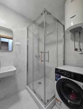 Izdavanje, jednosoban stan, 41m², Tološi, Podgorica - image 11