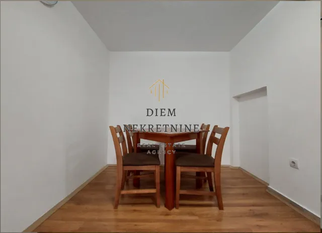 Izdavanje, dvosoban stan, 80m², Mrčevac, Tivat