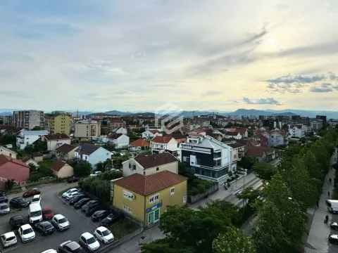 Izdavanje, jednosoban stan, 55m², Stari Aerodrom, Podgorica - image 13