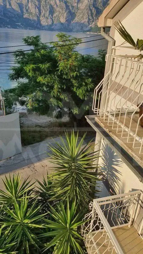 Sale, house, 113m², Stoliv, Kotor