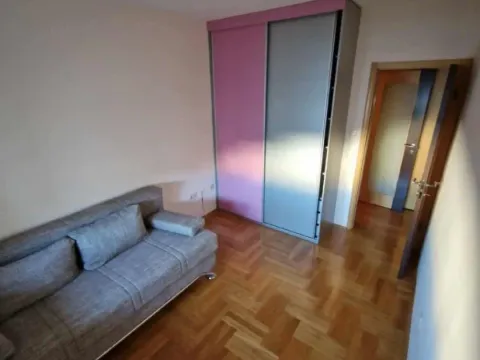 Izdavanje, dvosoban stan, 74m², Pobrežje, Podgorica - image 5