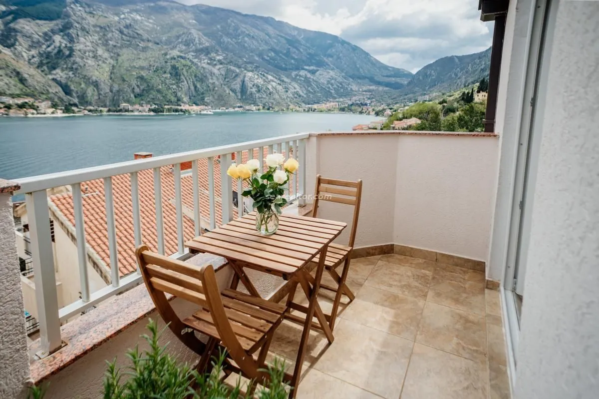 Prodaja, dvosoban stan, 44m², Muo, Kotor
