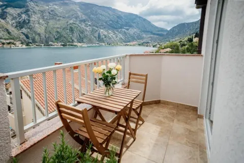 Prodaja, dvosoban stan, 44m², Muo, Kotor - image 4