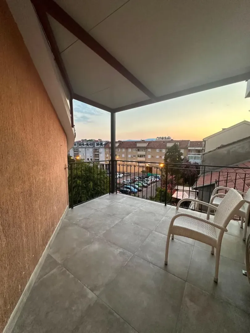 Prodaja, dvosoban stan, 67m², Tivat, Crna Gora