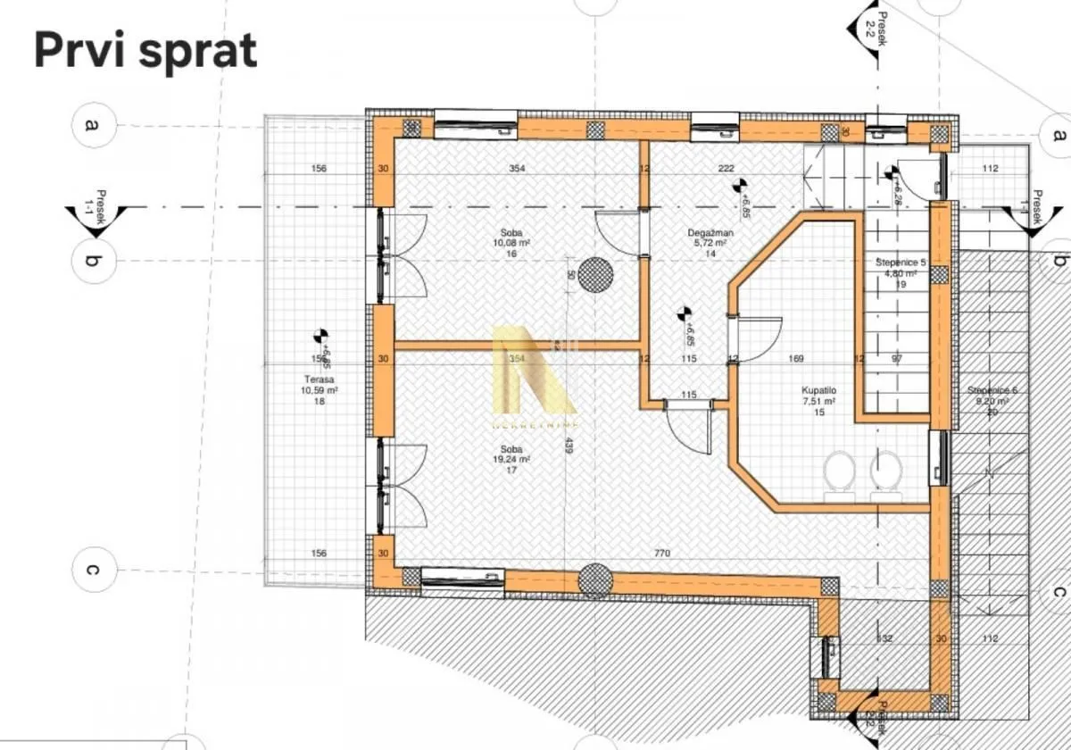 Izdavanje, kuća, 247m², Sremska Kamenica, Petrovaradin