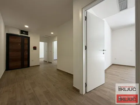 Prodaja, četvorosoban stan, 90m², Petrovaradin, Novi Sad - image 13
