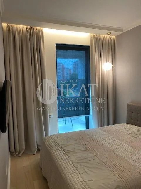 Izdavanje, dvosoban stan, 50m², Novi Beograd Sve Podlokacije, Beograd