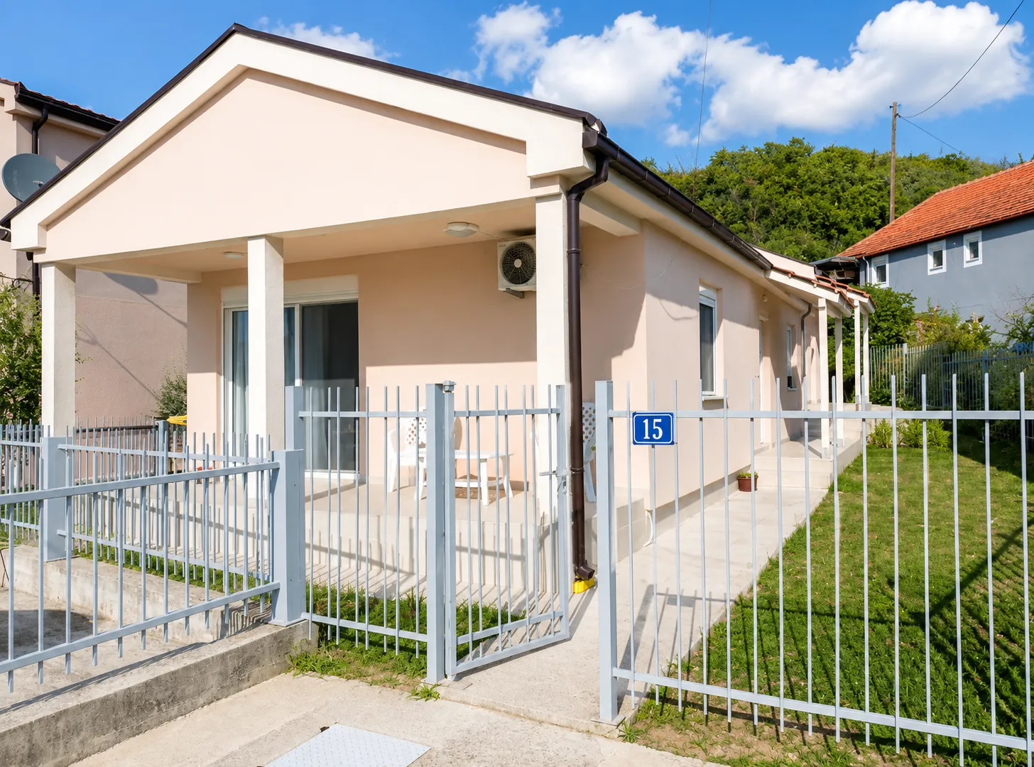 Rent, house, 135m², Dajbabe, Podgorica