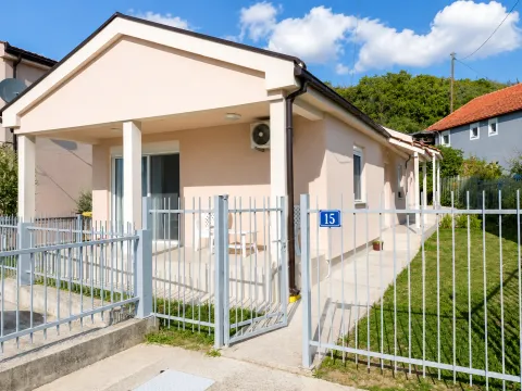 Rent, house, 135m², Dajbabe, Podgorica - image 13