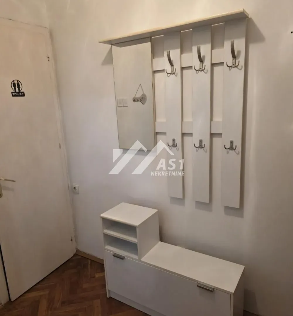 Izdavanje, jednosoban stan, 30m², Grbavica, Novi Sad Sve Podlokacije