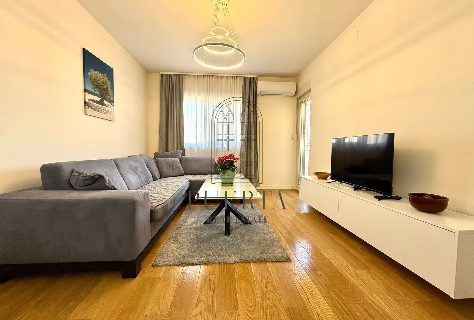 Rent, one bedroom apartment, 49m², Central Point, Podgorica