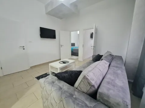 Sale, two bedroom apartment, 55m², Budva, Crna Gora - image 3