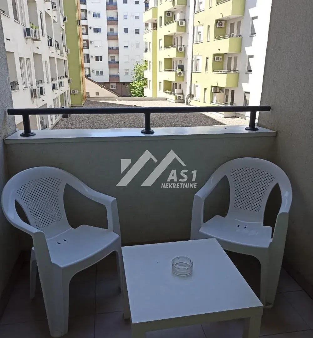 Izdavanje, jednosoban stan, 40m², Rotkvarija, Novi Sad Sve Podlokacije