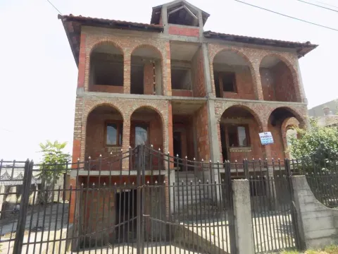 Prodaja, kuća, 360m², Ćuprija, Srbija - image 2