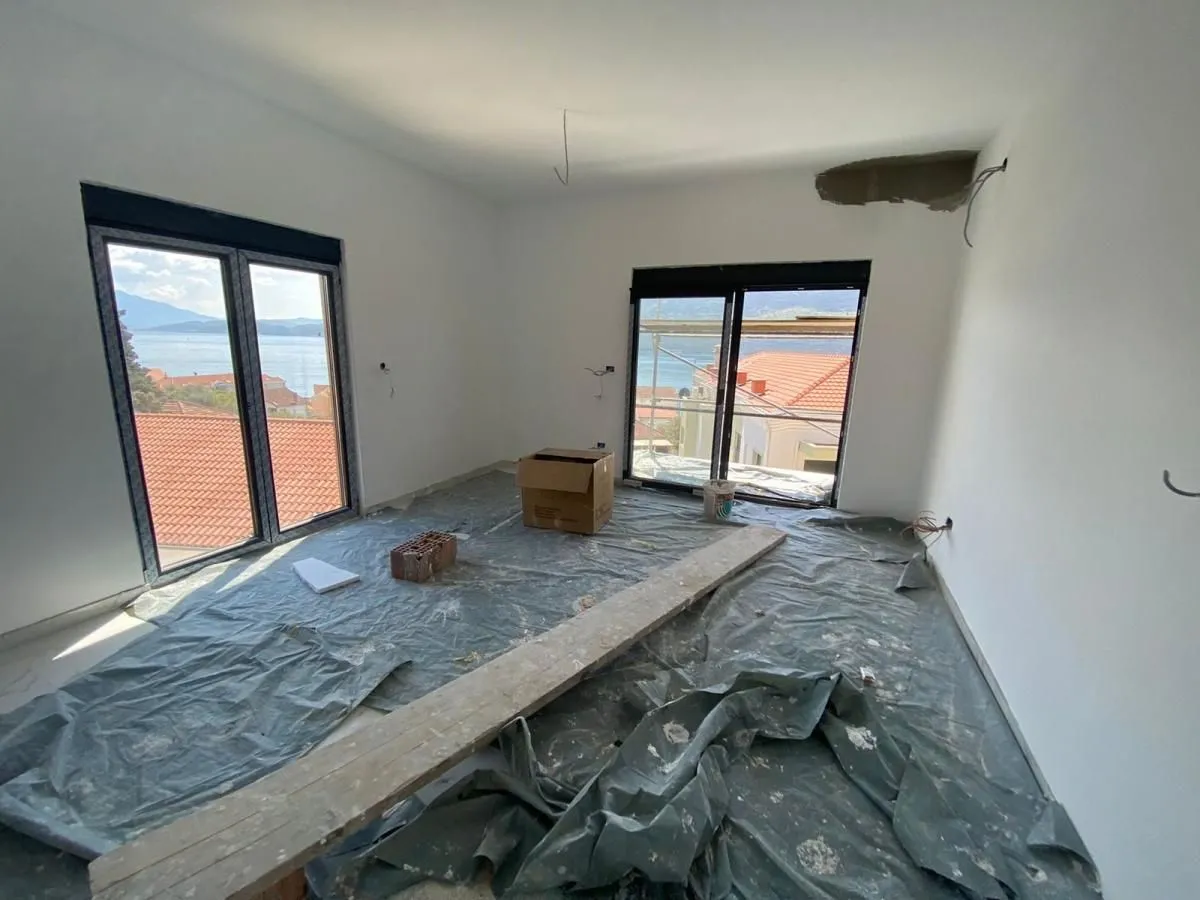Prodaja, dvosoban stan, 50m², Đenovići, Herceg Novi