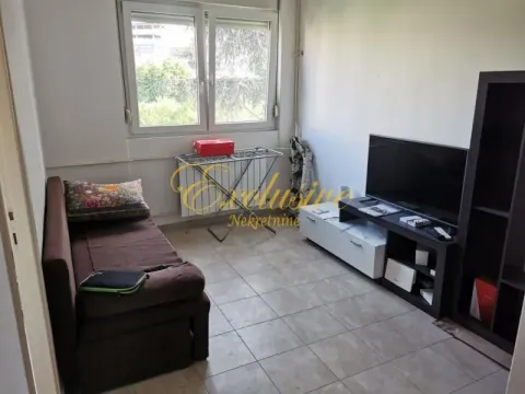 Rent, one bedroom apartment, 28m², Šumice, Beograd - image 7