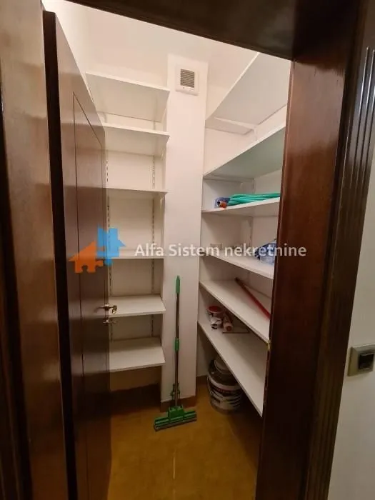 Rent, three bedroom apartment, 78m², Vračar Hram, Vračar Sve Podlokacije