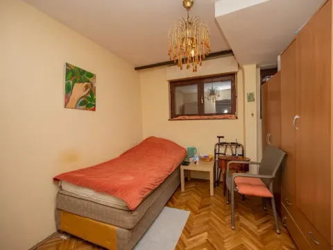 Prodaja, kuća, 183m², Gorica C, Podgorica - image 22