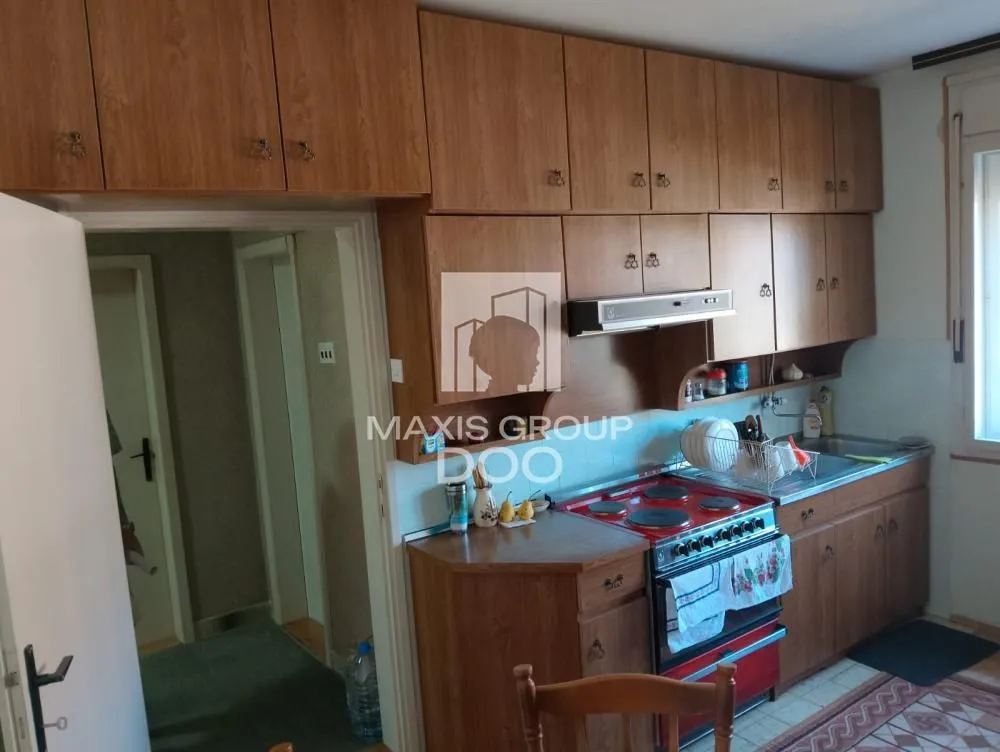 Prodaja, kuća, 297m², Kragujevac, Srbija