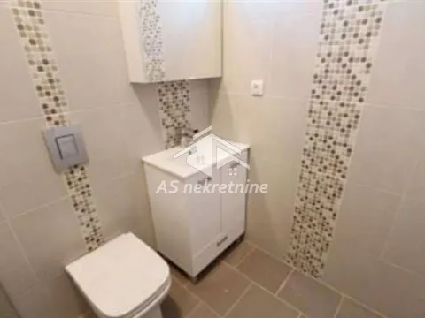Izdavanje, trosoban stan, 64m², Savski Venac, Beograd - image 11