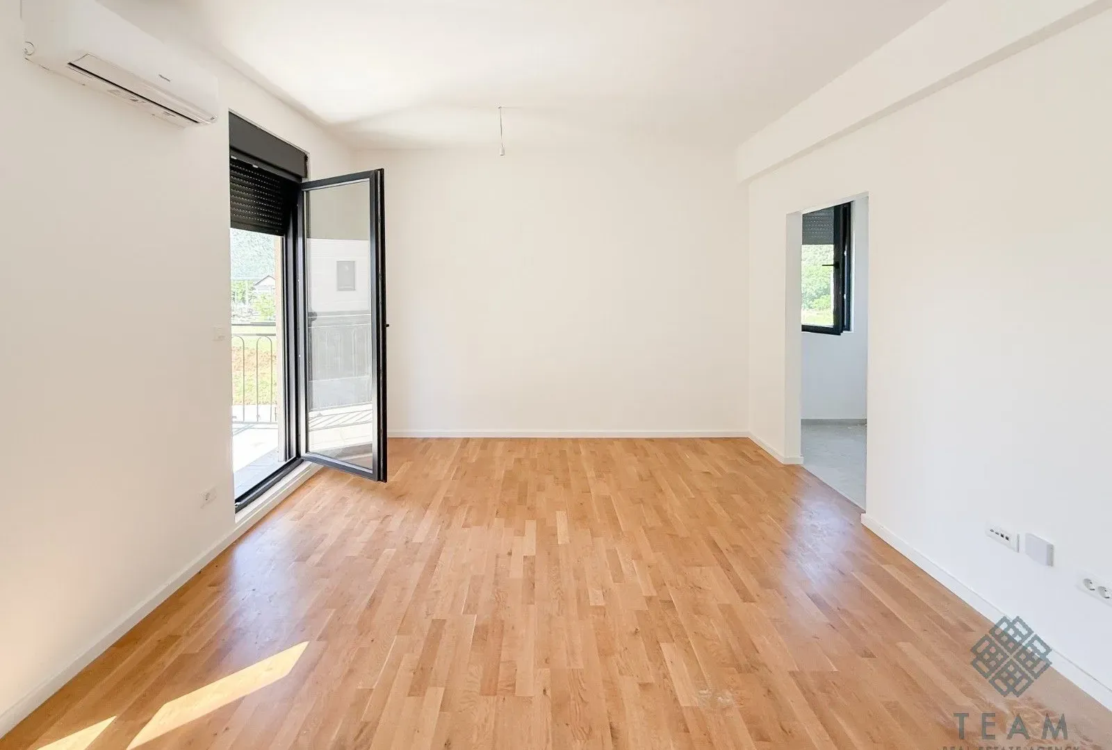 Prodaja, dvosoban stan, 64m², Tološi, Podgorica