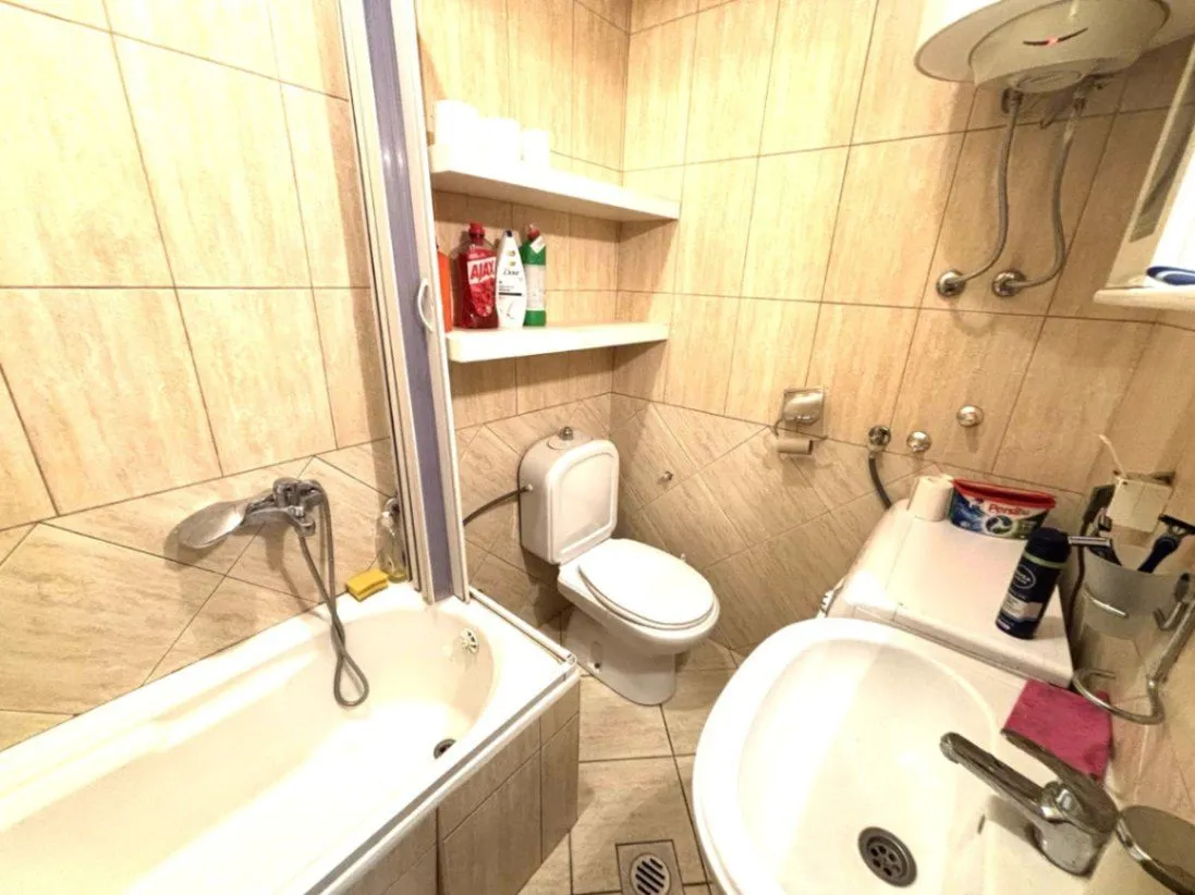 Prodaja, trosoban stan, 80m², Stari Aerodrom, Podgorica