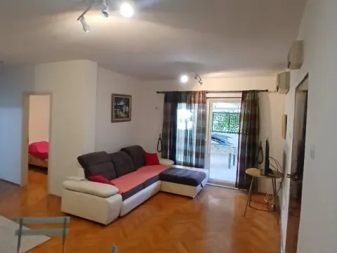 Sale, one bedroom apartment, 53m², Adok, Budva - image 2